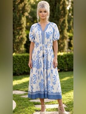 Pinch Cream Midi Dress with Blue Floral Print women’s size large net